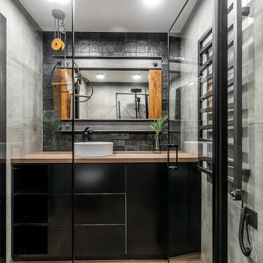 Shower enclosure KARINA Nero frame. Collection: Acrobat/Industrial-style. Interior: Dovilės inter...