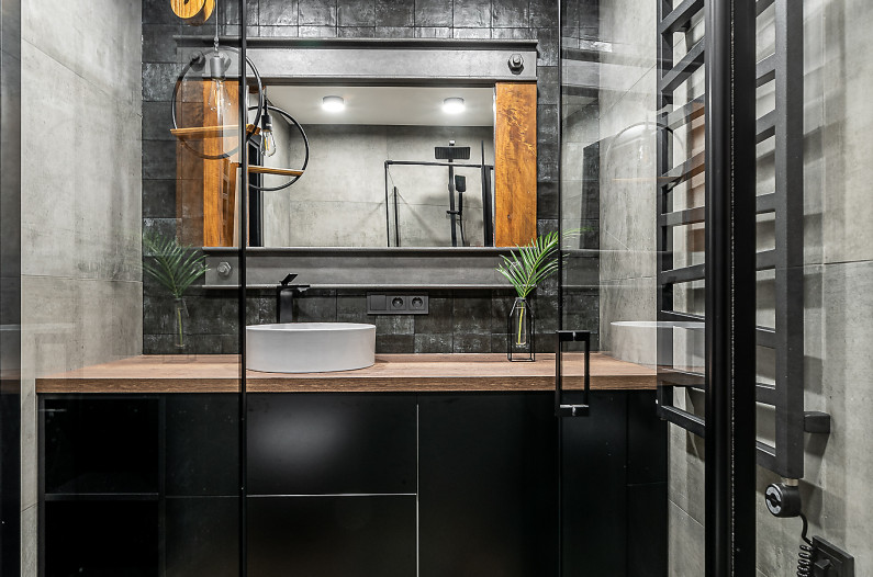 Shower enclosure KARINA Nero frame. Collection: Acrobat/Industrial-style. Interior: Dovilės inter...